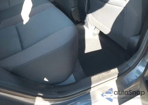 2017 Toyota Corolla Le z USA, uszkodzony, nr VIN 2T1BURHE0HC804088